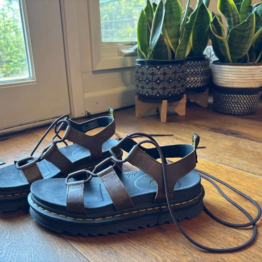 Dr Martens SoftWave Lace up Sandals